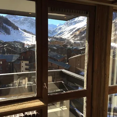 Vue 180° Sur Massif